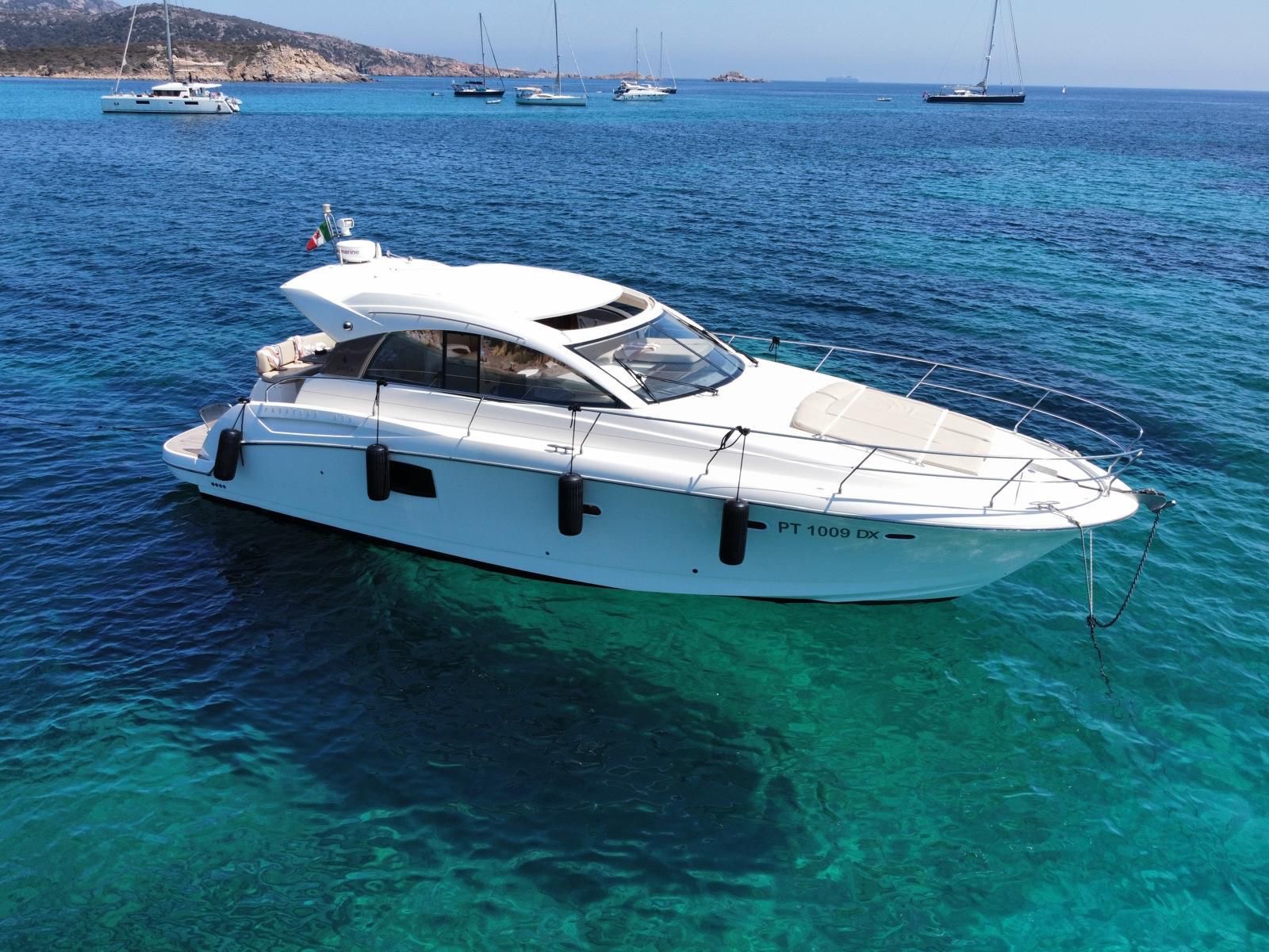 Mirage 44 starboard side — motor yacht available for charter in South Sardinia