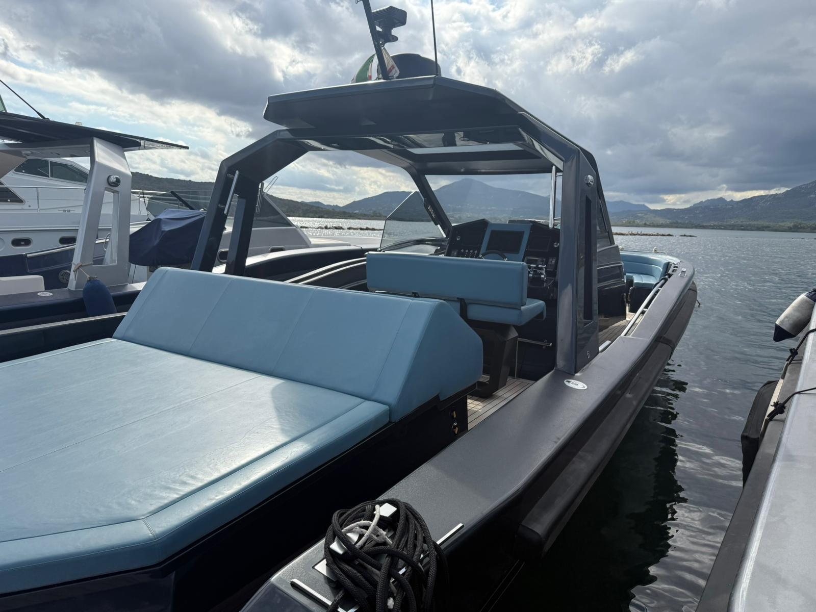 Nautilux TAAROA Maori 50 at speed &mdash; high performance luxury charter